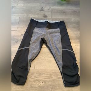 LuluLemon capris leggings
